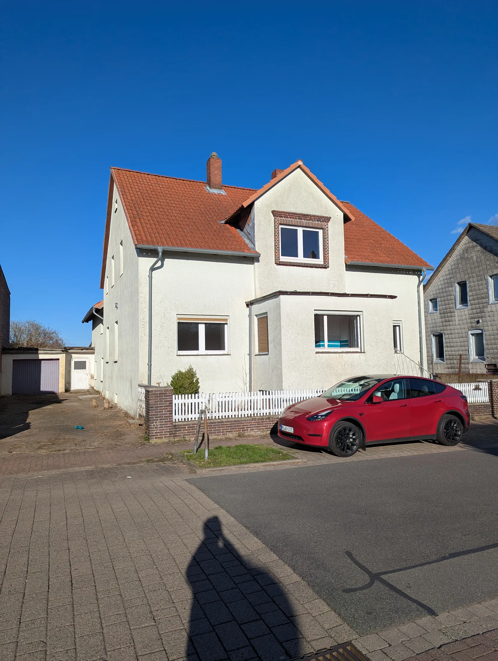 Großzügiges Ein-/Zweifamilienhaus mit Einliegerwohnung in Ölsburg Titelbild